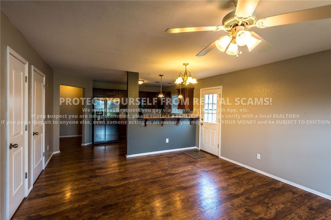 1137 S Holland Dr – photo 4