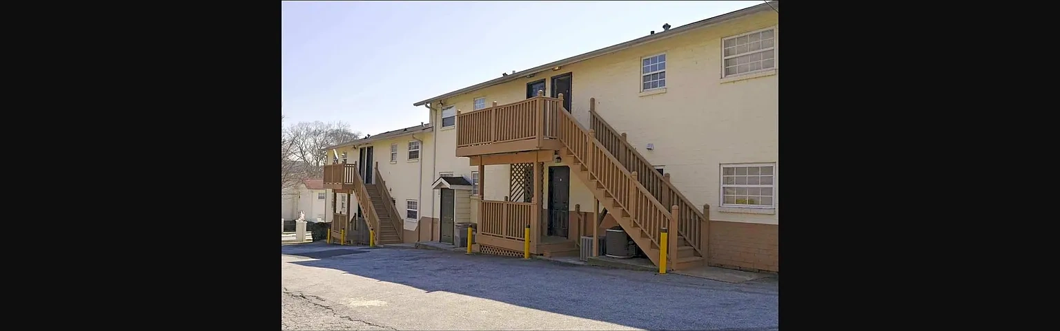 Manor III Apartments – photo 5