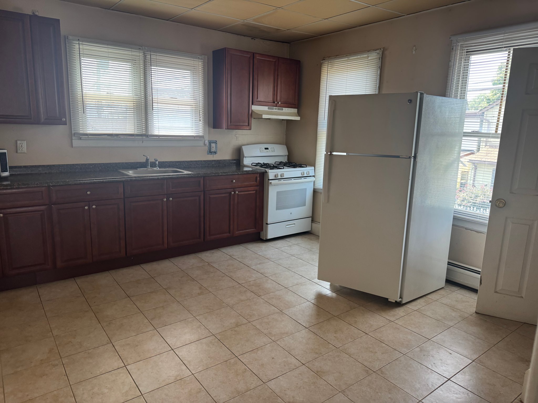 346 Union Ave – photo 1