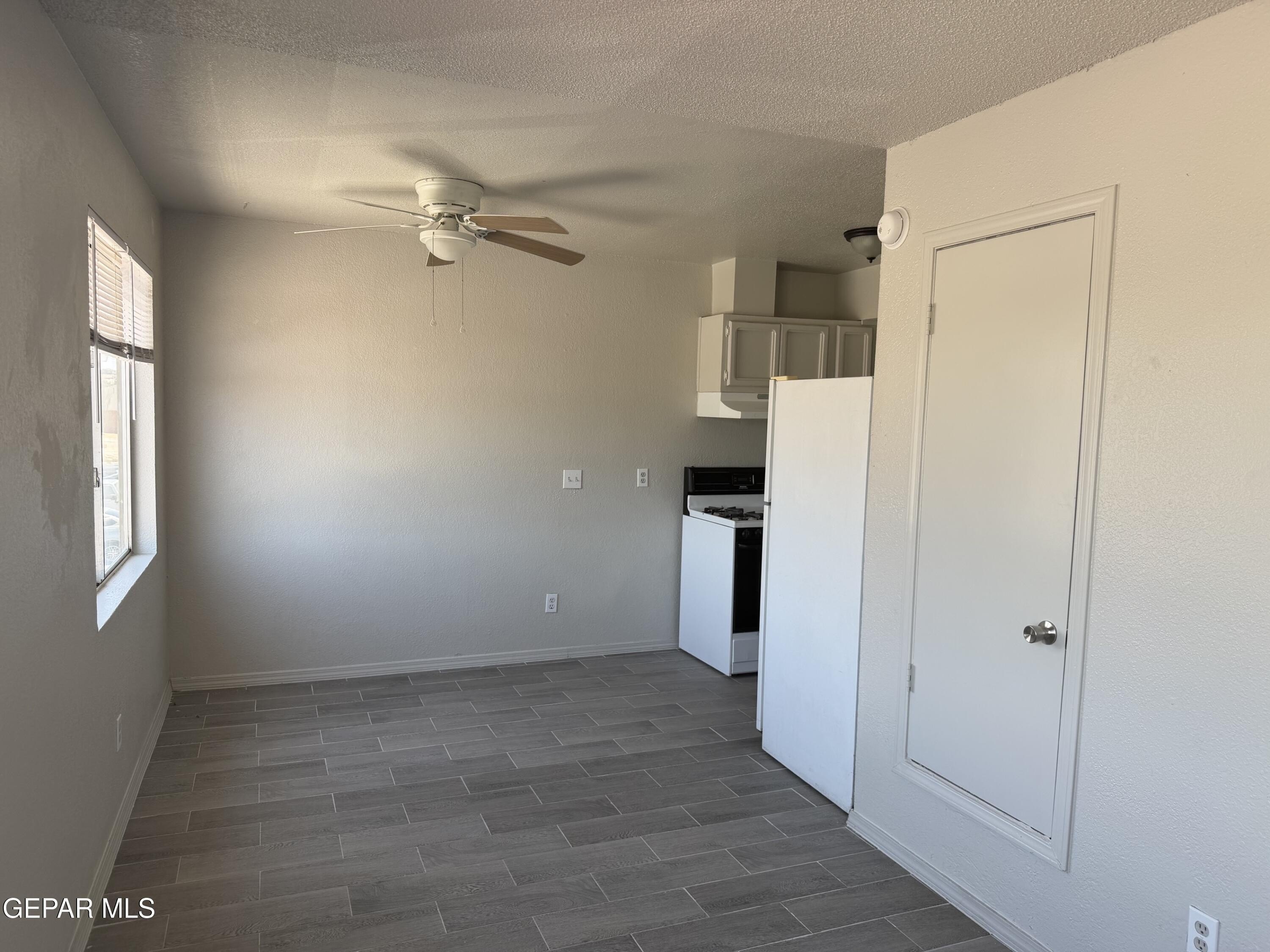 1525 Pullman Dr #16 – photo 5