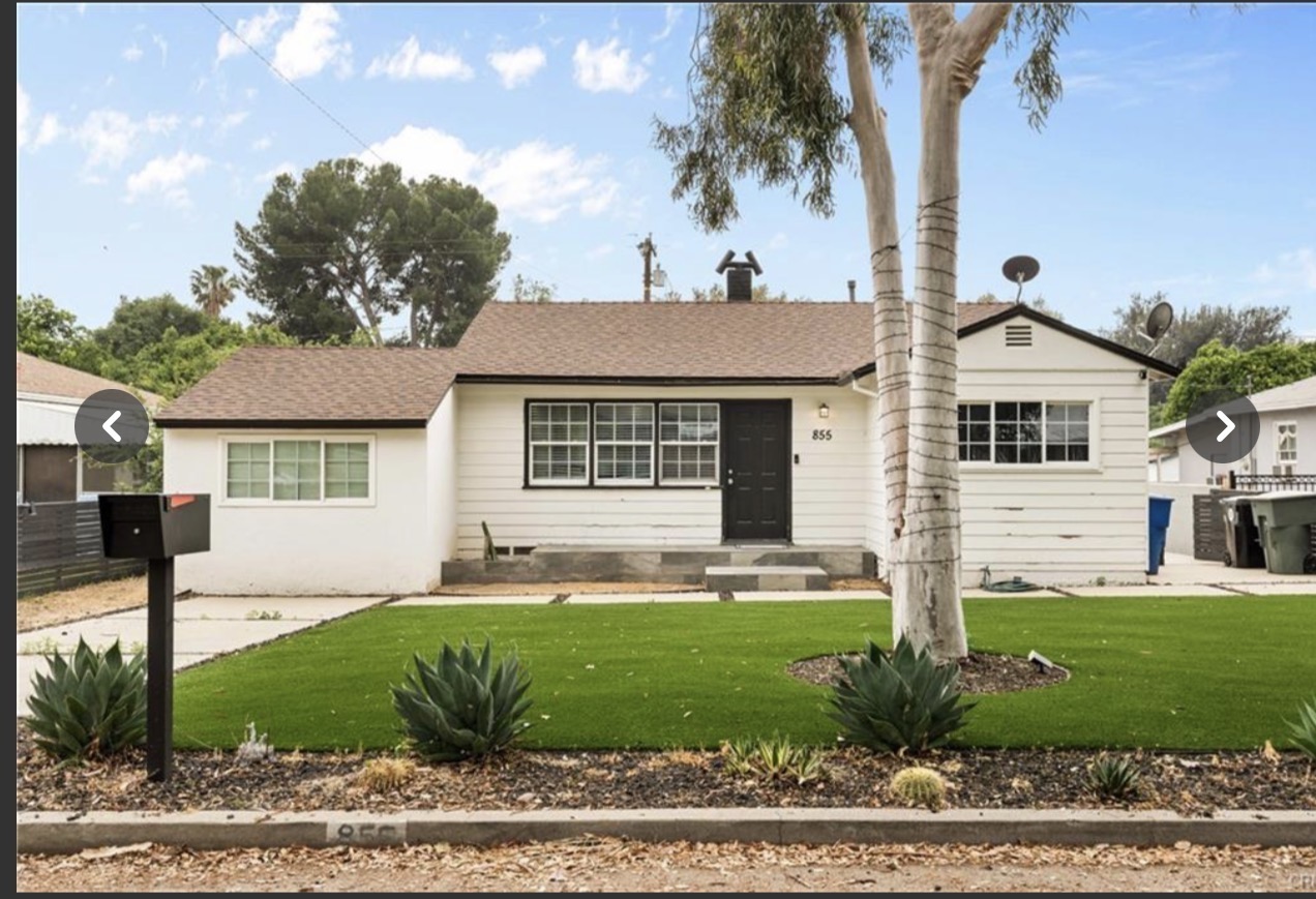 855 W 29th St – photo 1