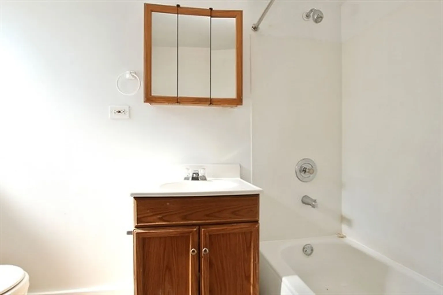 6306 S Artesian Ave – photo 2