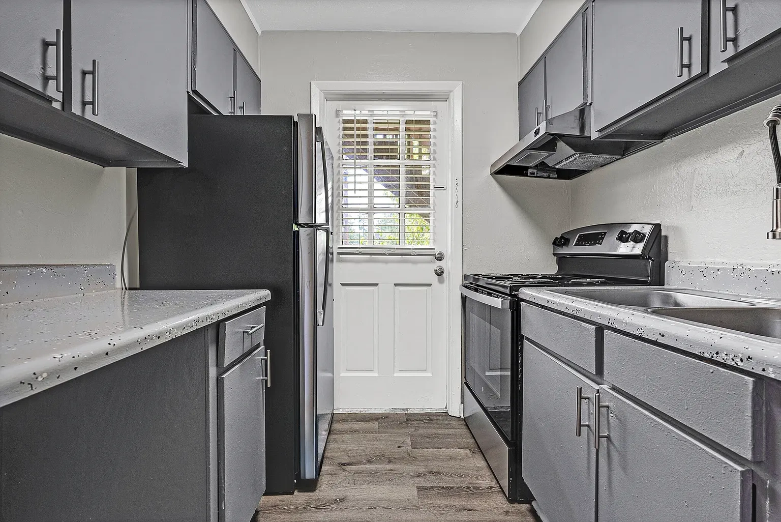 Parkview Apartments & Townhomes – photo 4