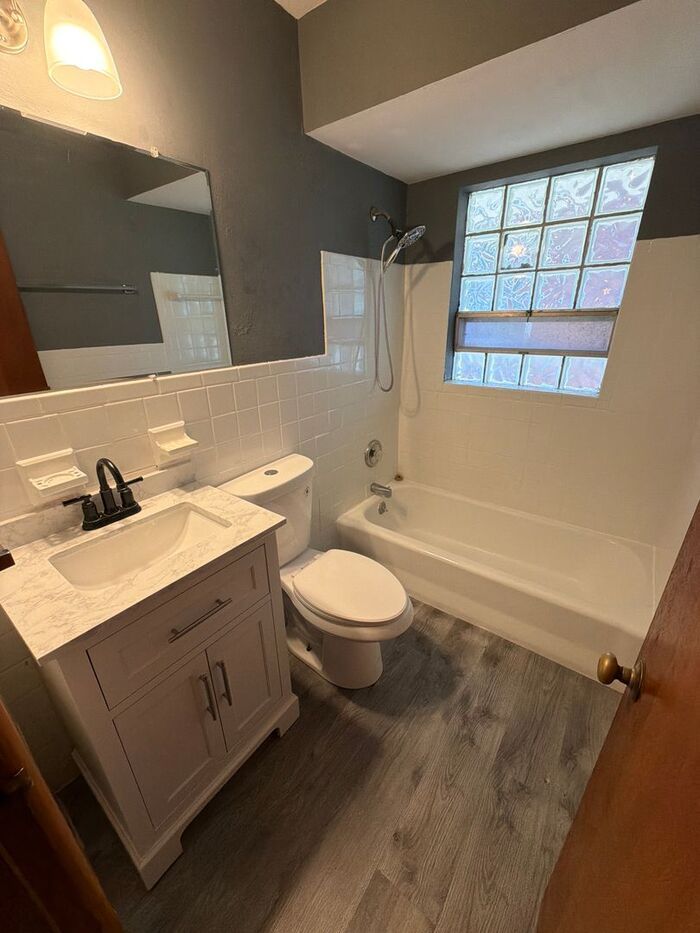 3238 S Compton Ave – photo 5
