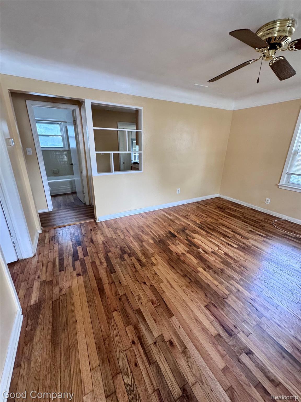 21541 Collingham Ave – photo 3