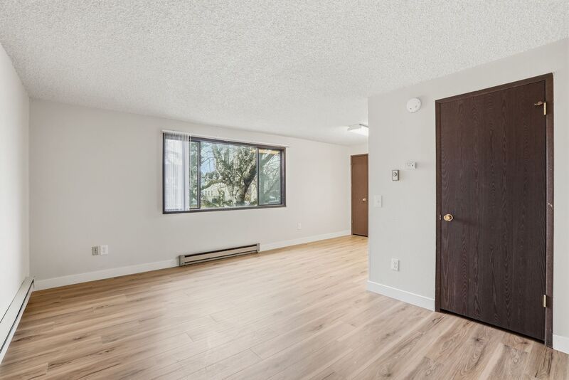 411 E Sinto Ave unit # 201 – photo 4
