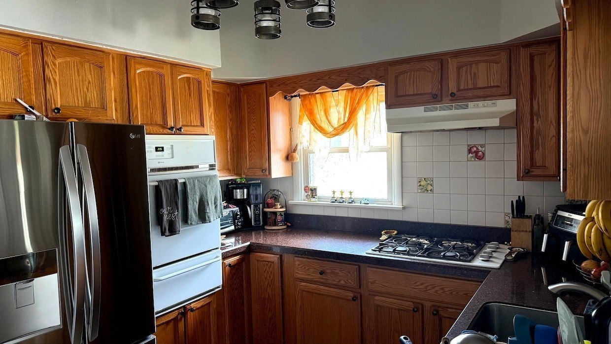 181 Rose St – photo 3
