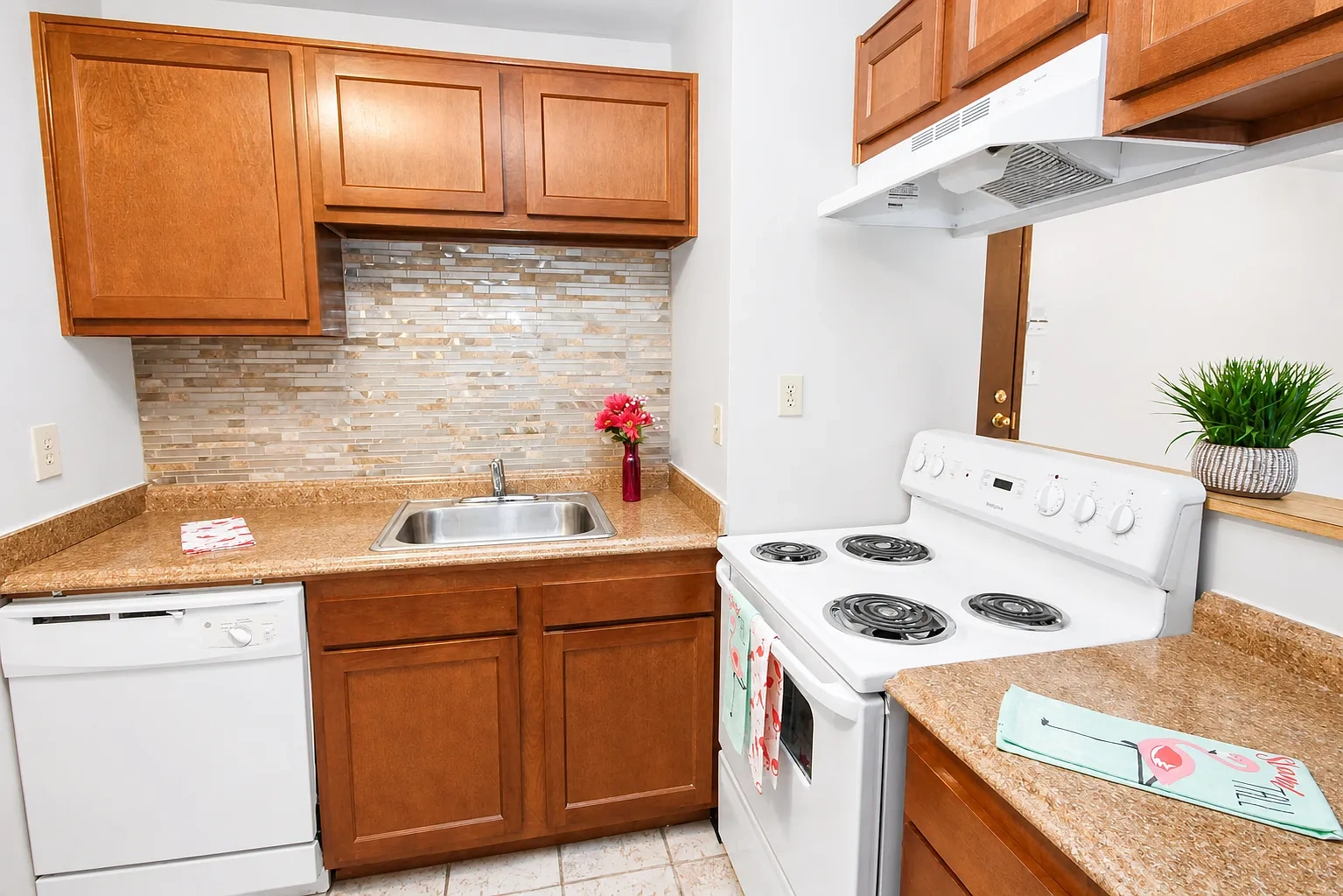 Eagle Nook Apartments – photo 4