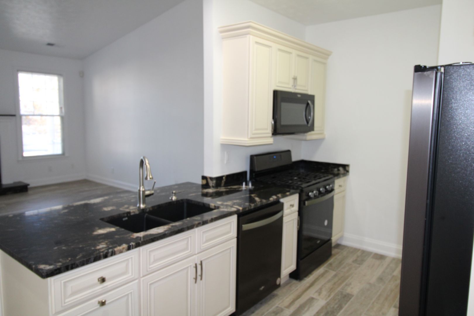 1000 Adams Pointe Blvd unit 216-04UP – photo 3