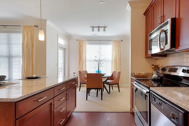 Residences at 299 – photo 4