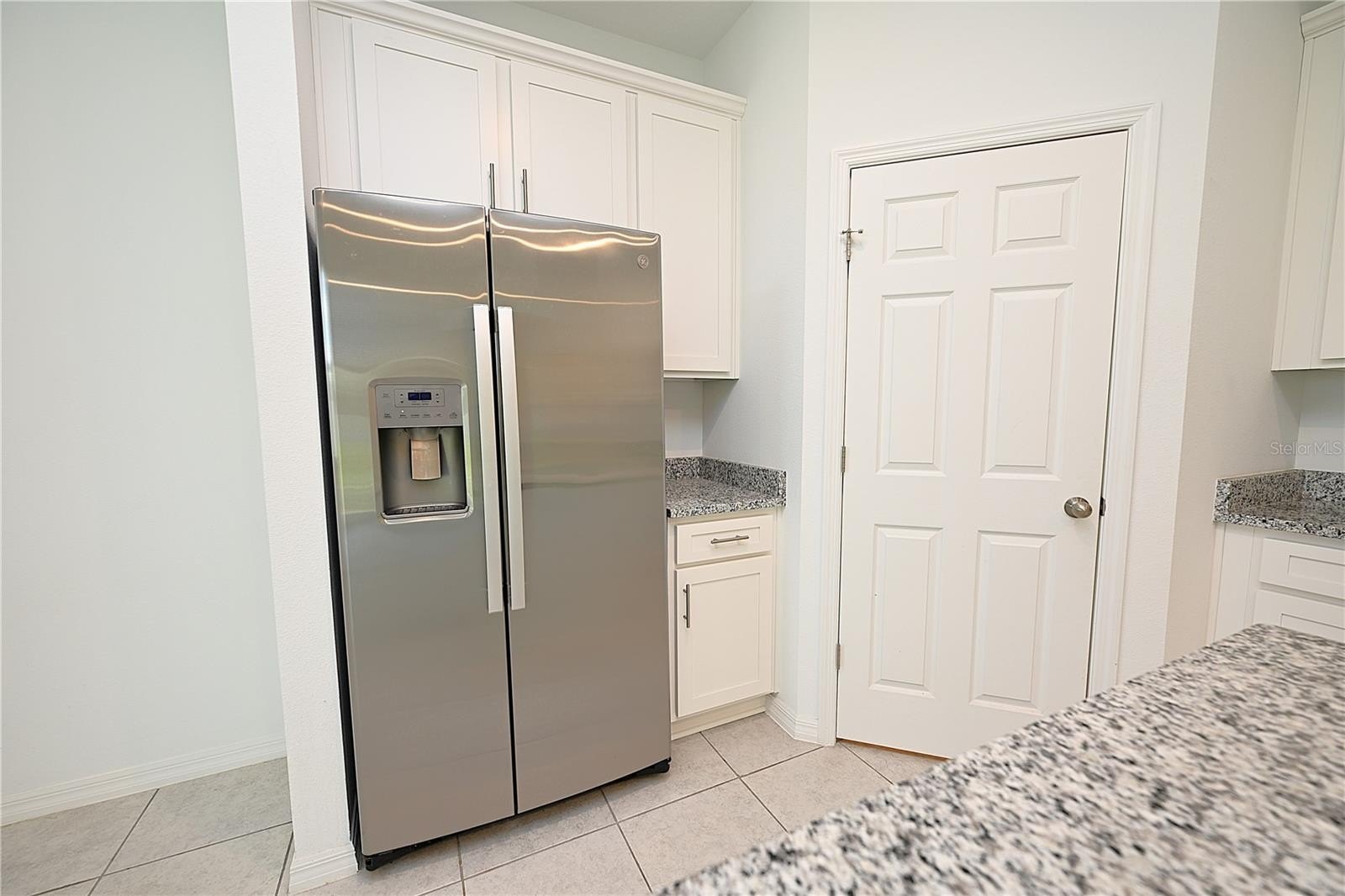 685 Crown Rose Dr – photo 3