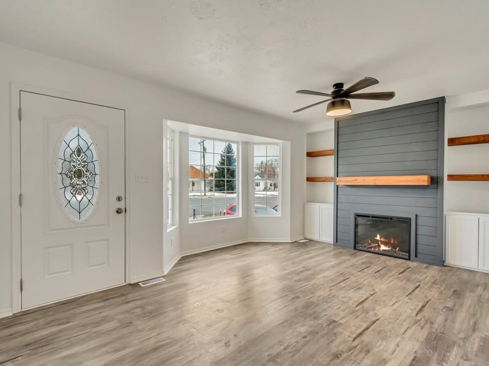 241 E Utah Ave unit Upstairs – photo 2