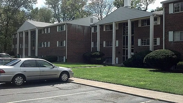 GLORY RIDGE APARTMENTS – photo 3