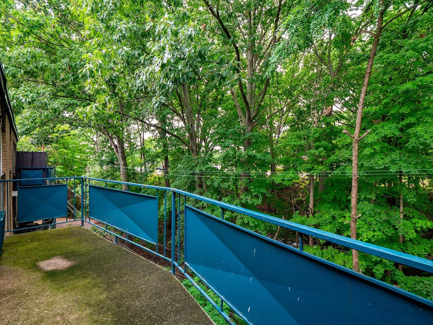 Mystic Creek Apartments – photo 1