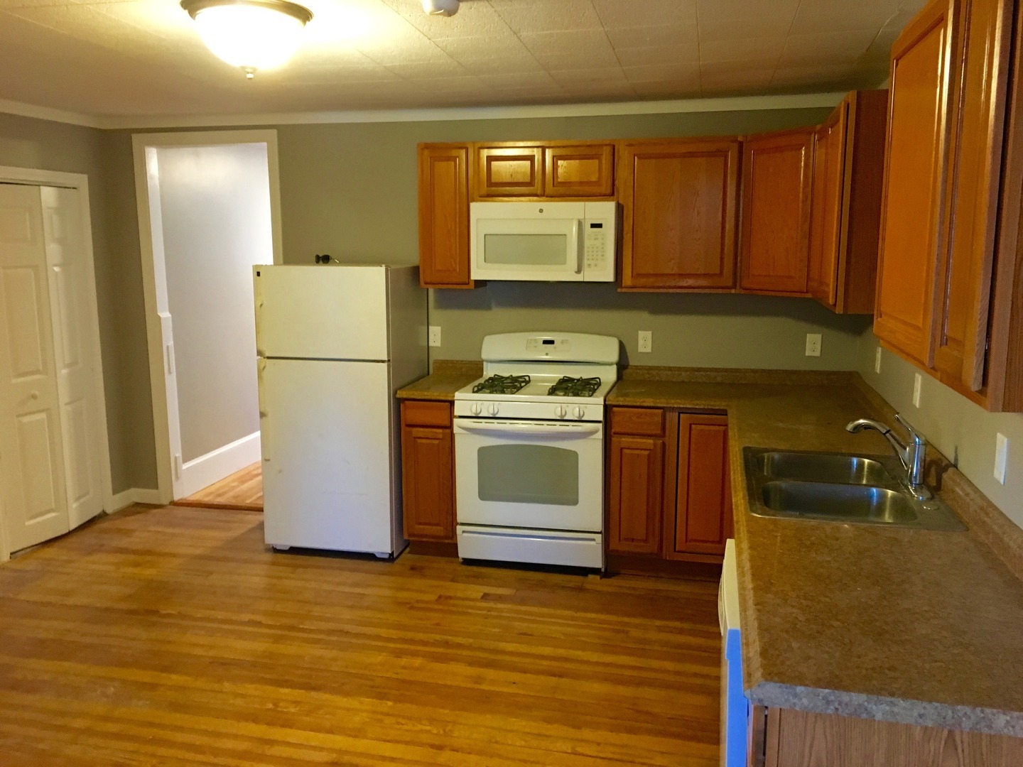 31-33 Pleasant Park Rd unit 3rd Floor – photo 2