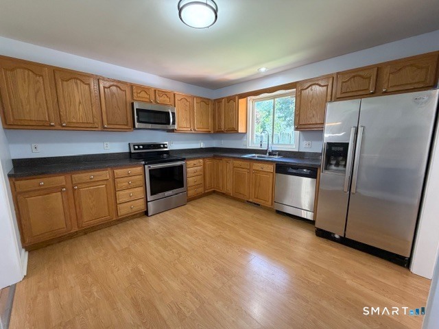 83 Essex Ave – photo 3