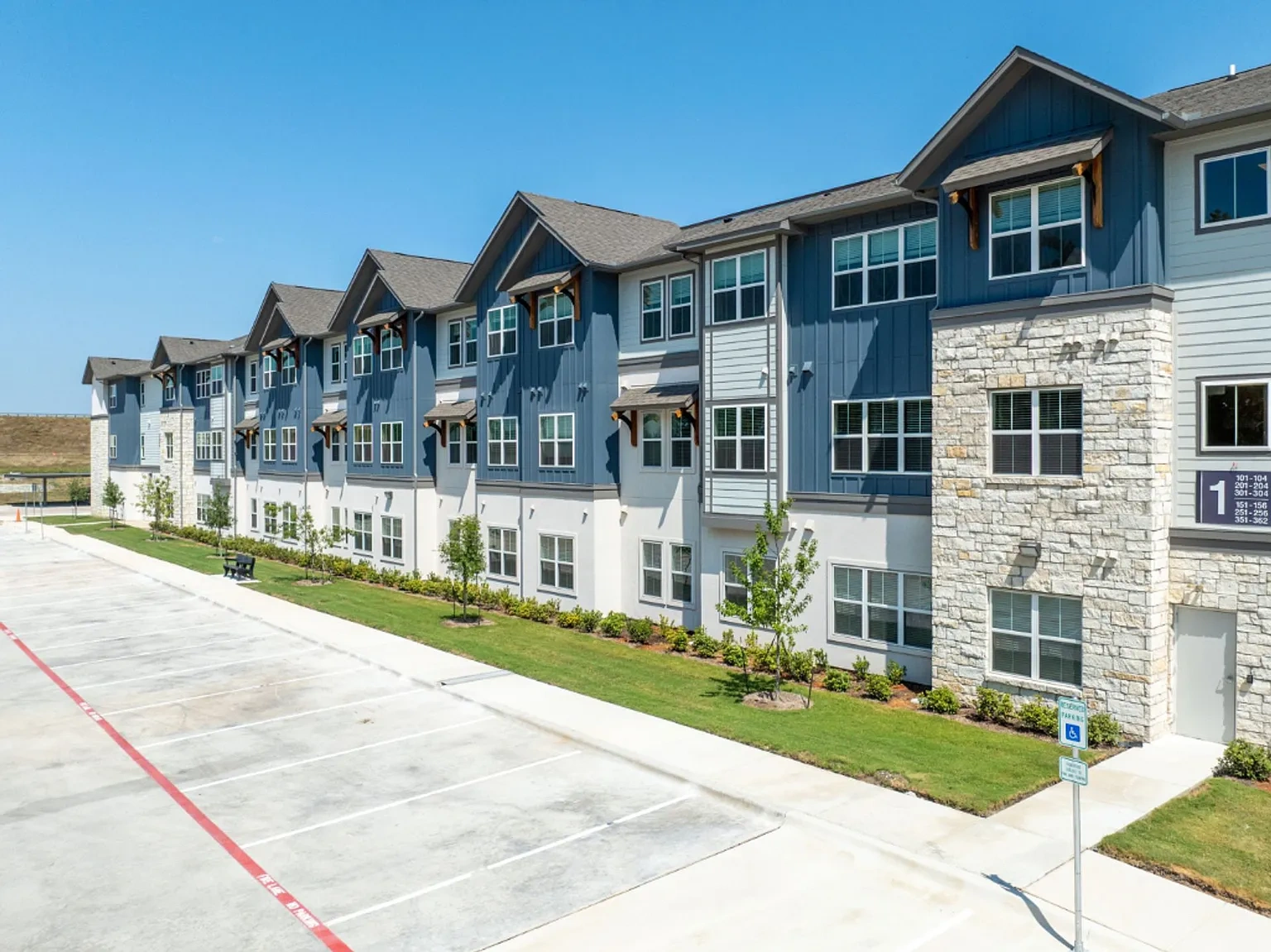 Legacy Lockhart Senior Apartments – photo 3