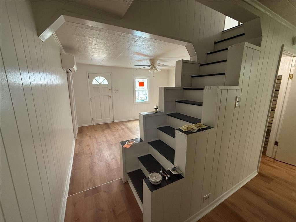 1436 Poplar St – photo 3