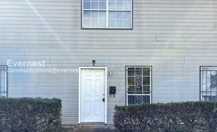 1100 Cotton Ave SW unit b – photo 1