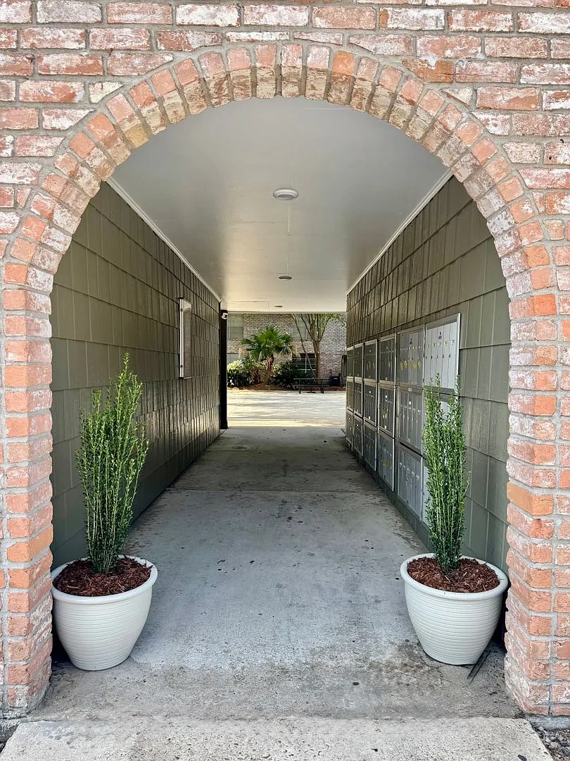 Spanish Oaks – photo 1