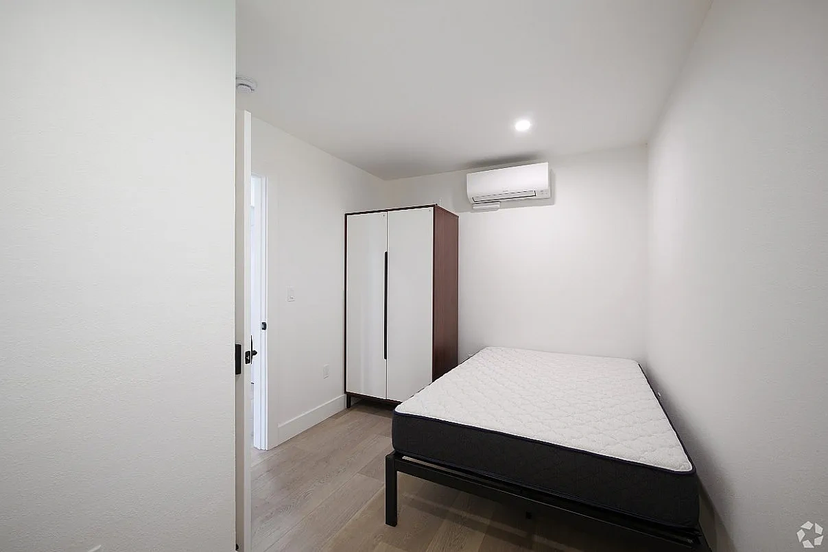 2124 Parker – photo 4