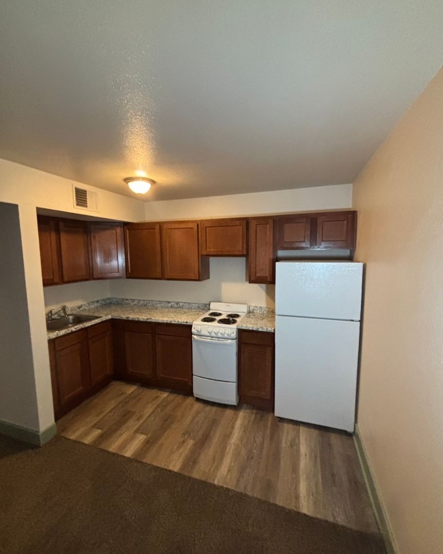 1007 N Summit St unit 1010 Unit #08 – photo 5