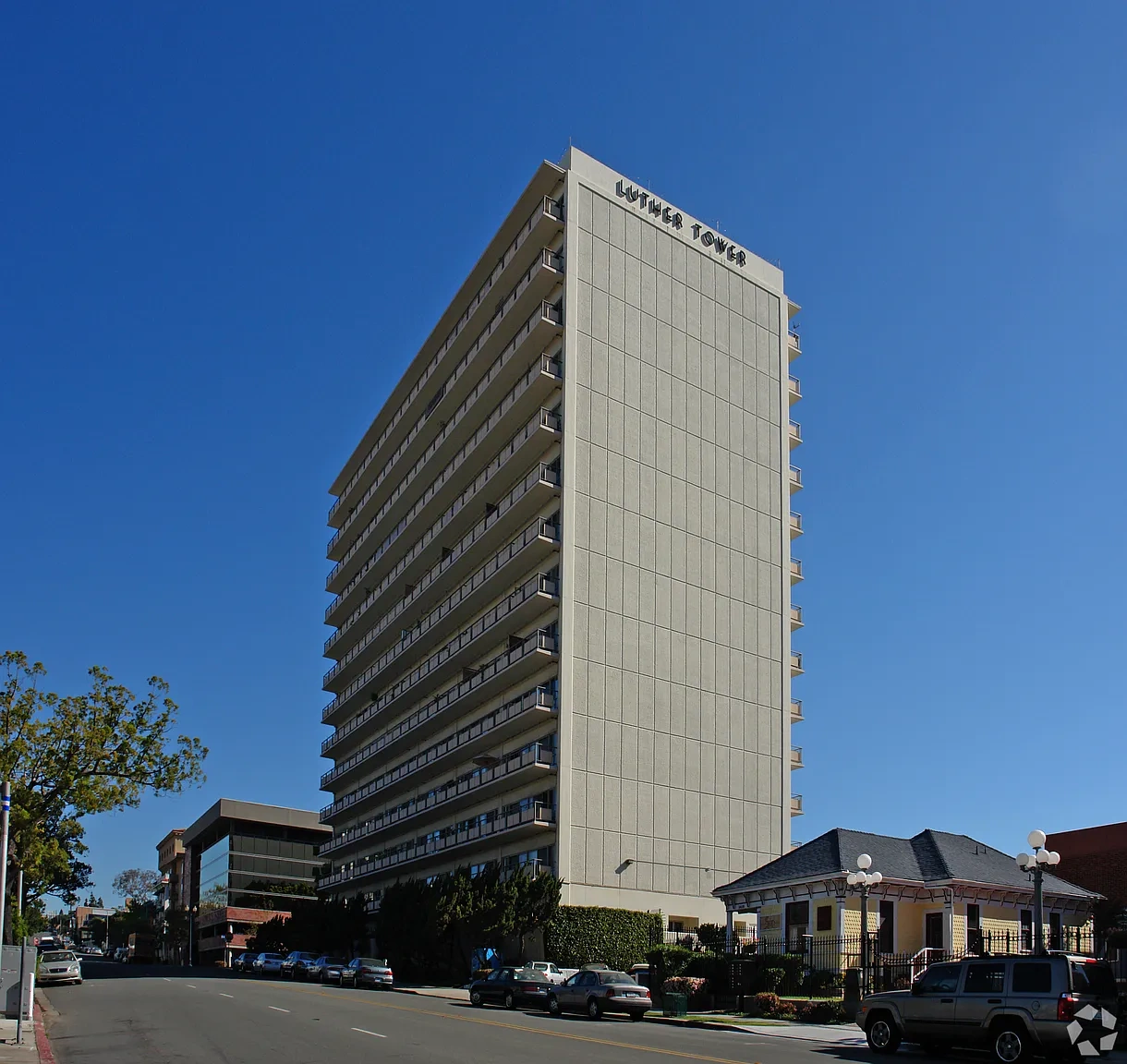Luther Tower Apartments – photo 2