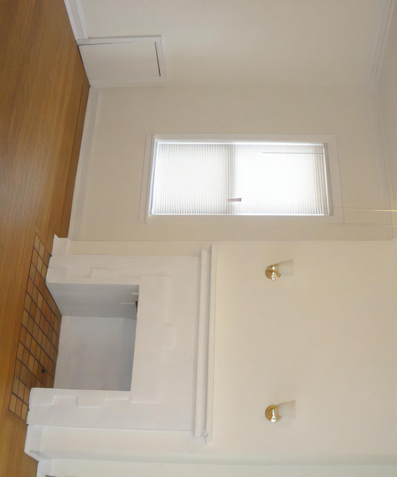 2836 E 130th St unit 2836-1 Unit 1 Medium – photo 1