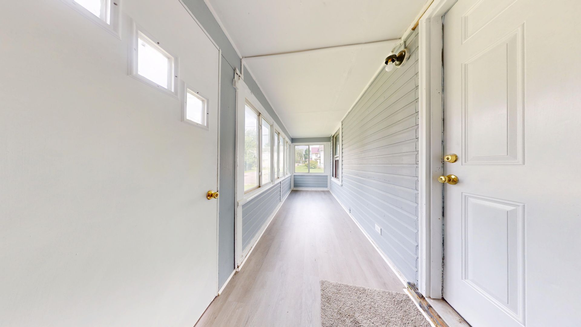 528 Johns Ave – photo 2