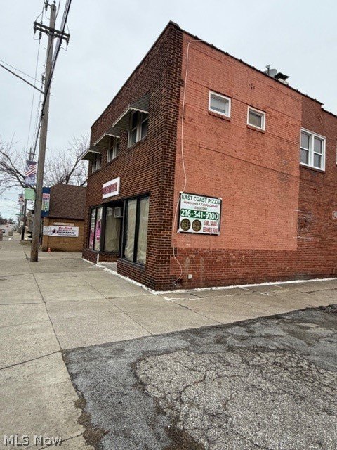 8301 Garfield Blvd, Garfield Heights – photo 2