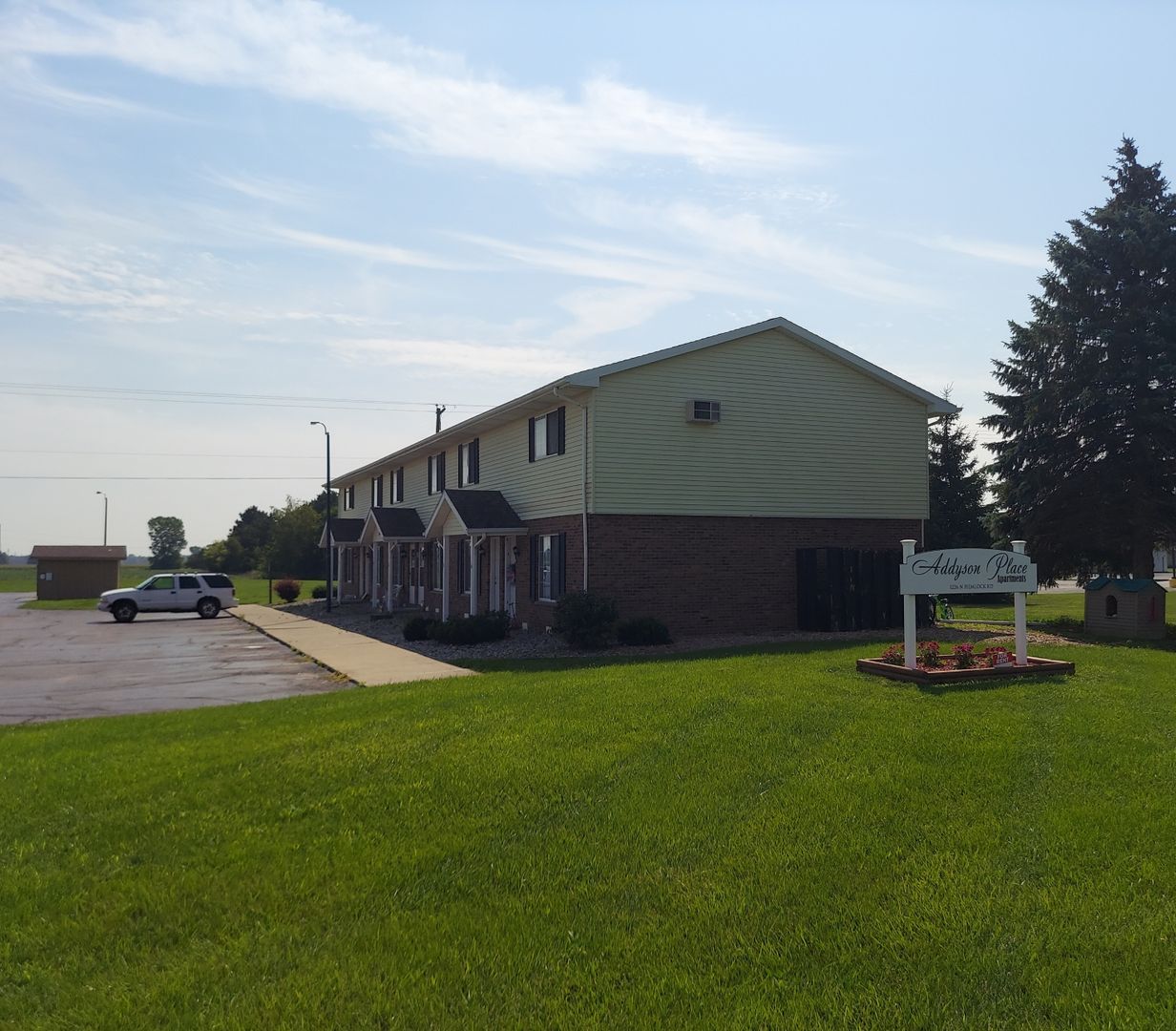 1226 N Hemlock Rd – photo 2