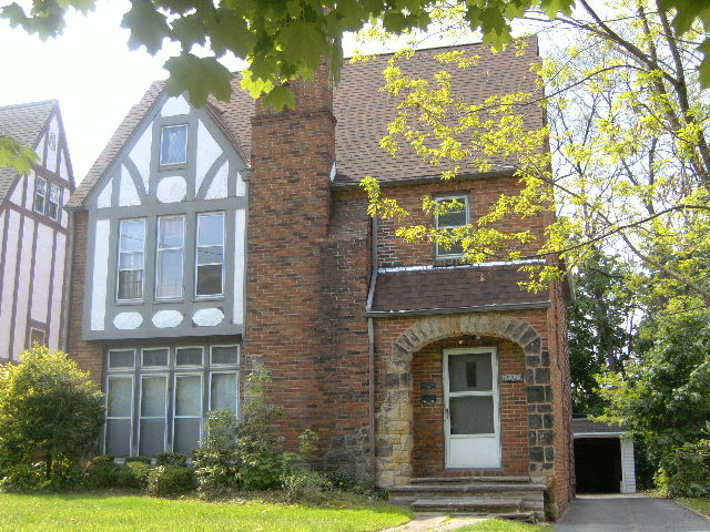 18320 Newell Rd – photo 1