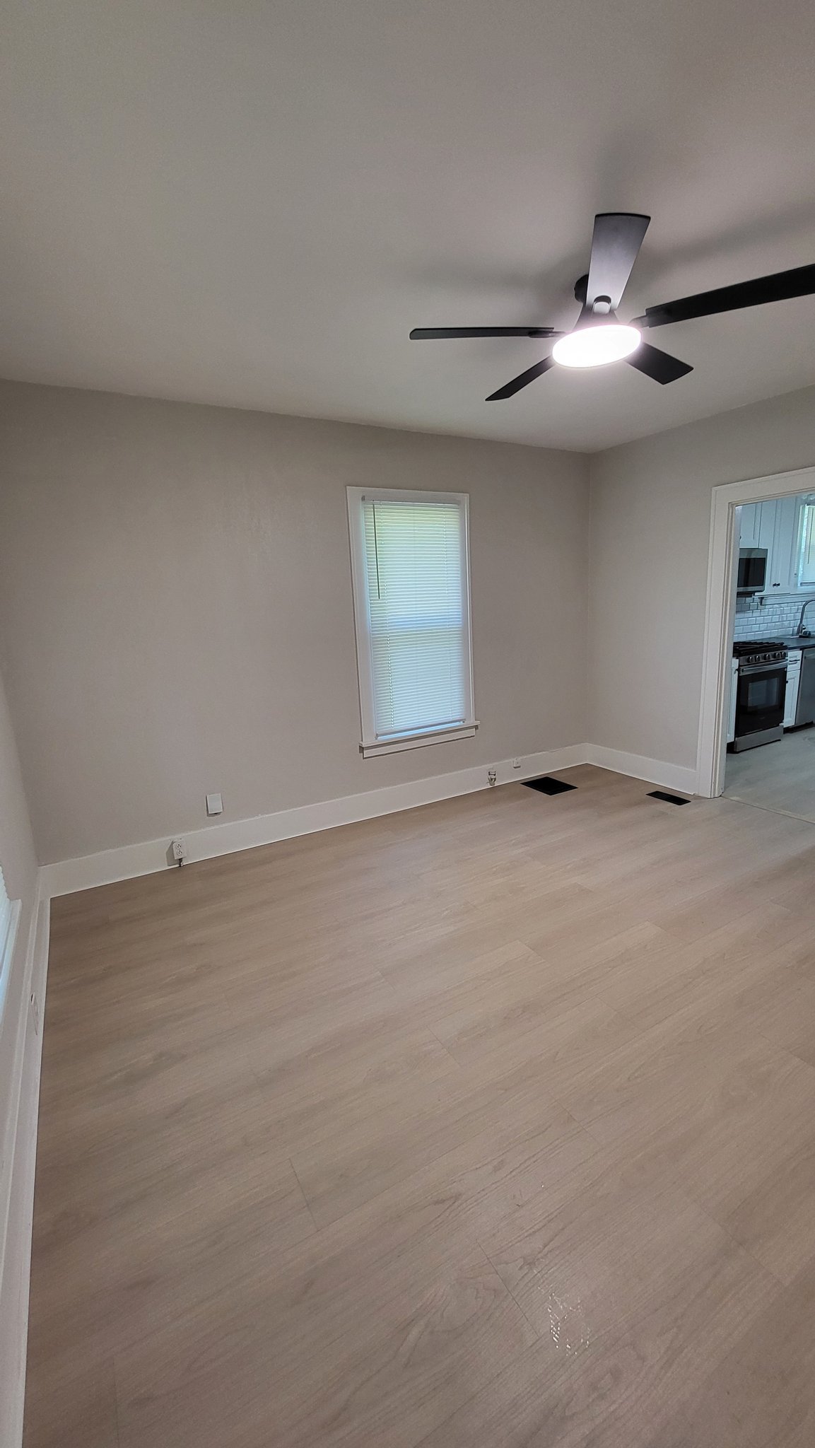 408 E Union St – photo 3