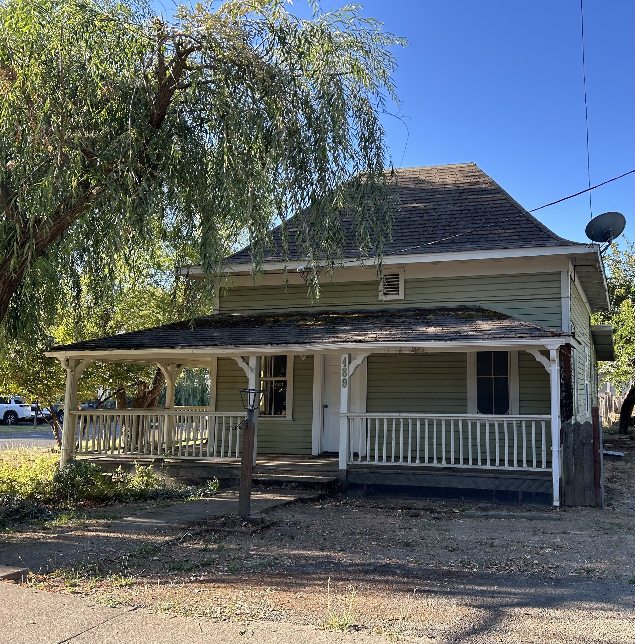 489 2nd St – photo 5