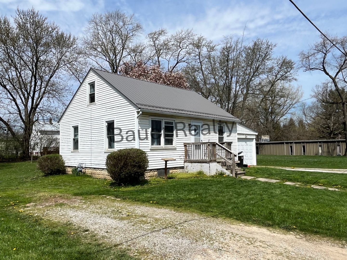 912 Grove Ave – photo 2