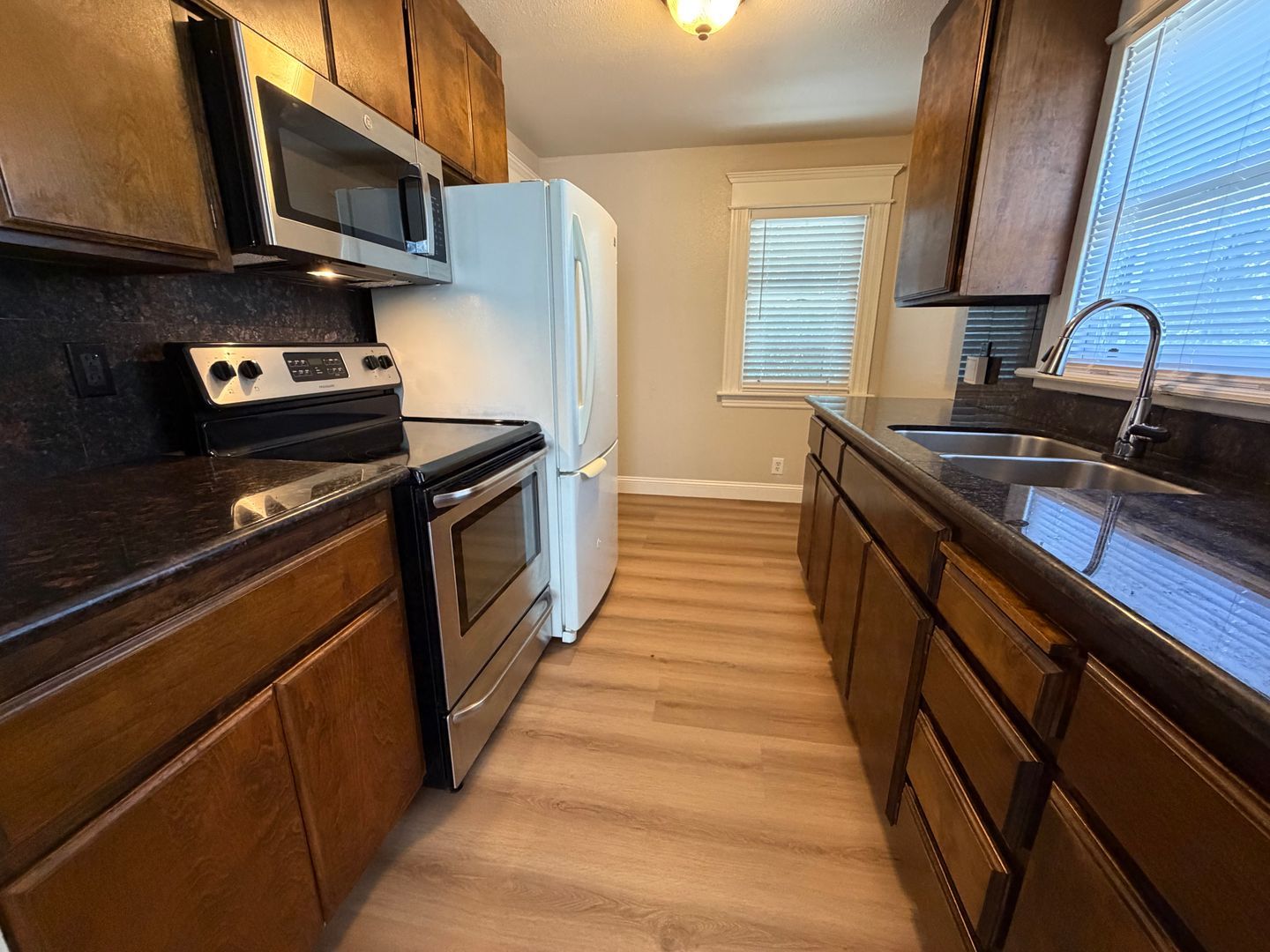 460 N 3rd St unit 3 – photo 2