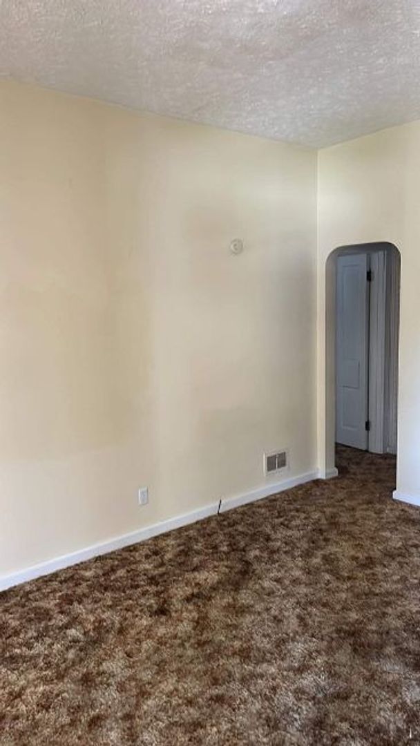 85 N Kennebec Ave unit 85 N. Kennebec Apt.2 – photo 4