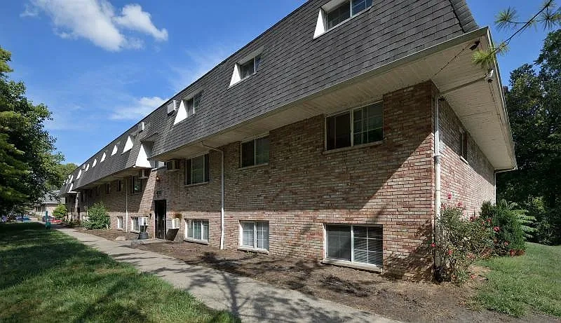 Waterfront Apartments – photo 2