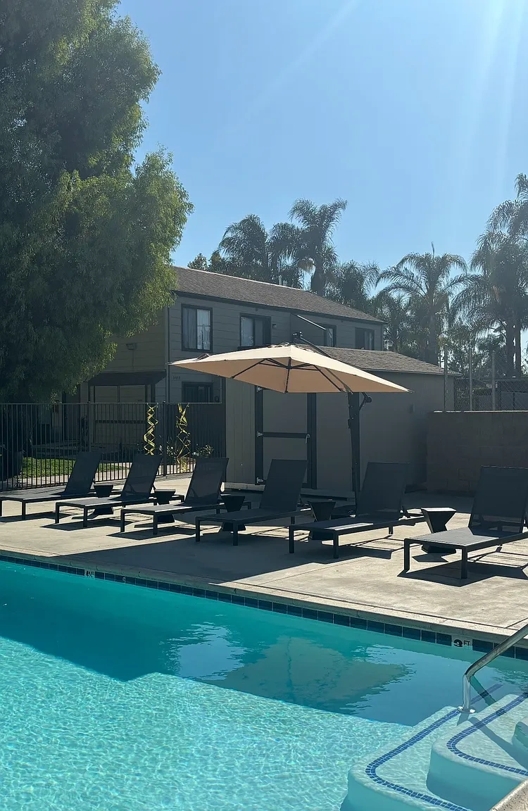 Sunrise Apartments – photo 2