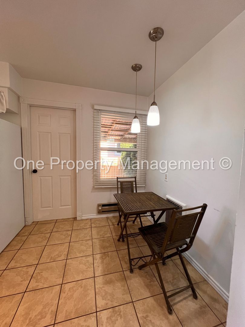 306 Douglas St – photo 5