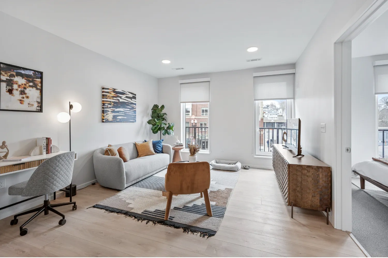 Center & Stone – photo 3