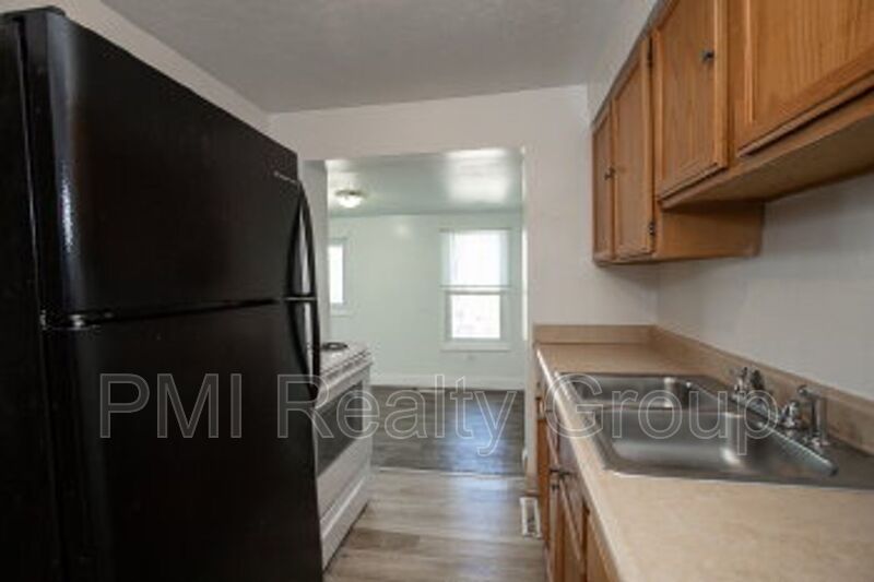 25141 Treadwell Ave – photo 3