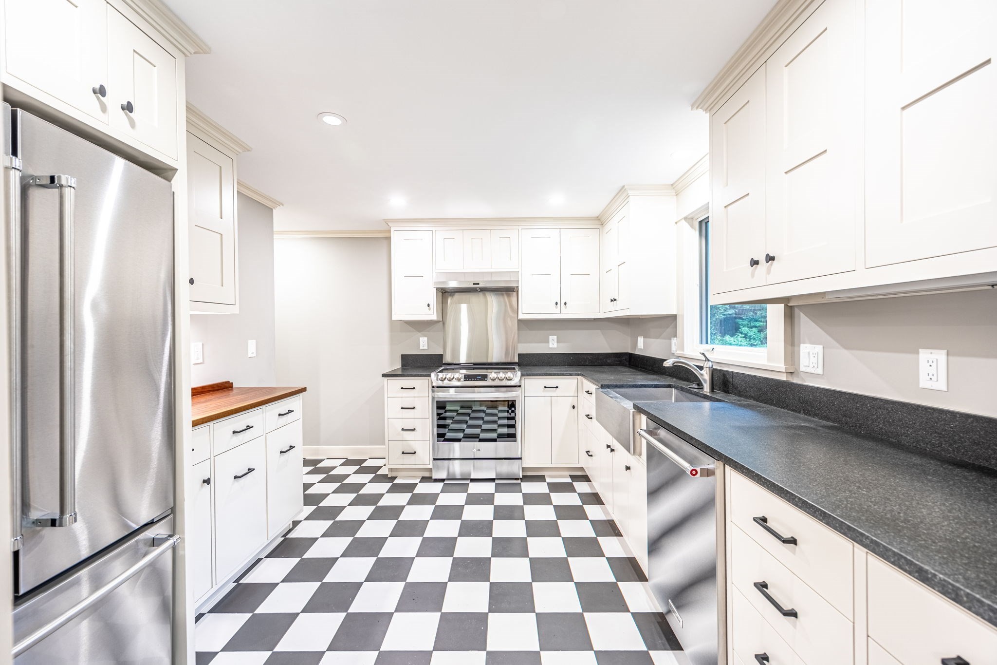 85 Woodland Rd – photo 1