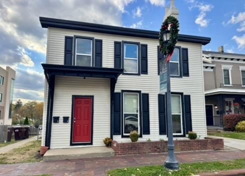 121 N Broadway St unit 1 – photo 1