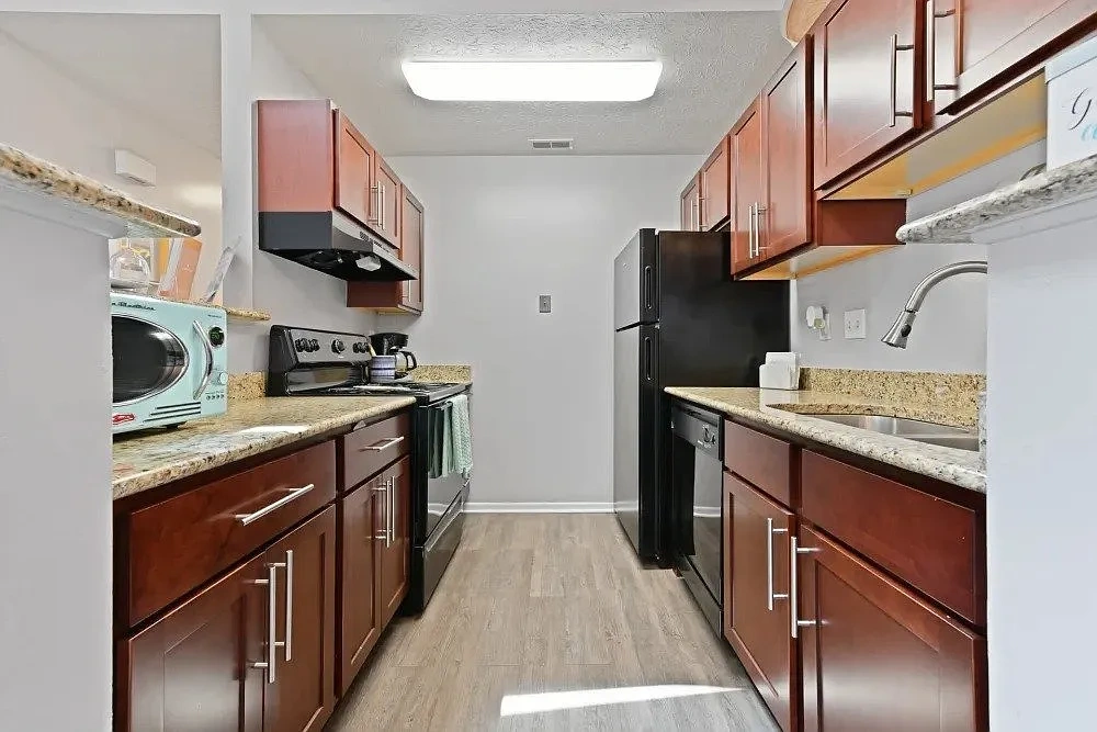 Oak Run Apartments – photo 1