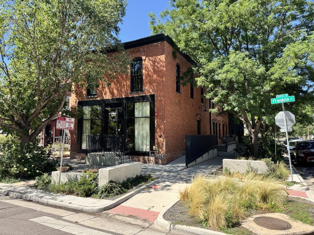2959 Franklin St – photo 1