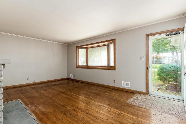 981 Hartford St – photo 5
