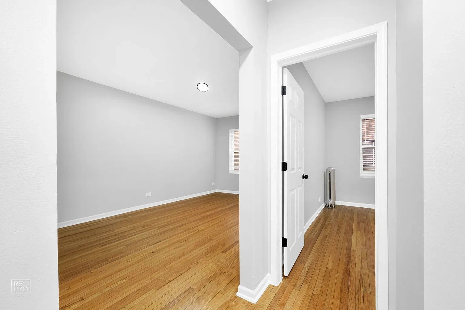 7028 S Clyde – photo 2