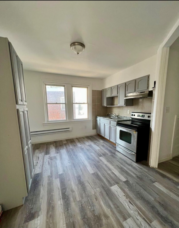 5131 N Warnock St unit 2 – photo 2