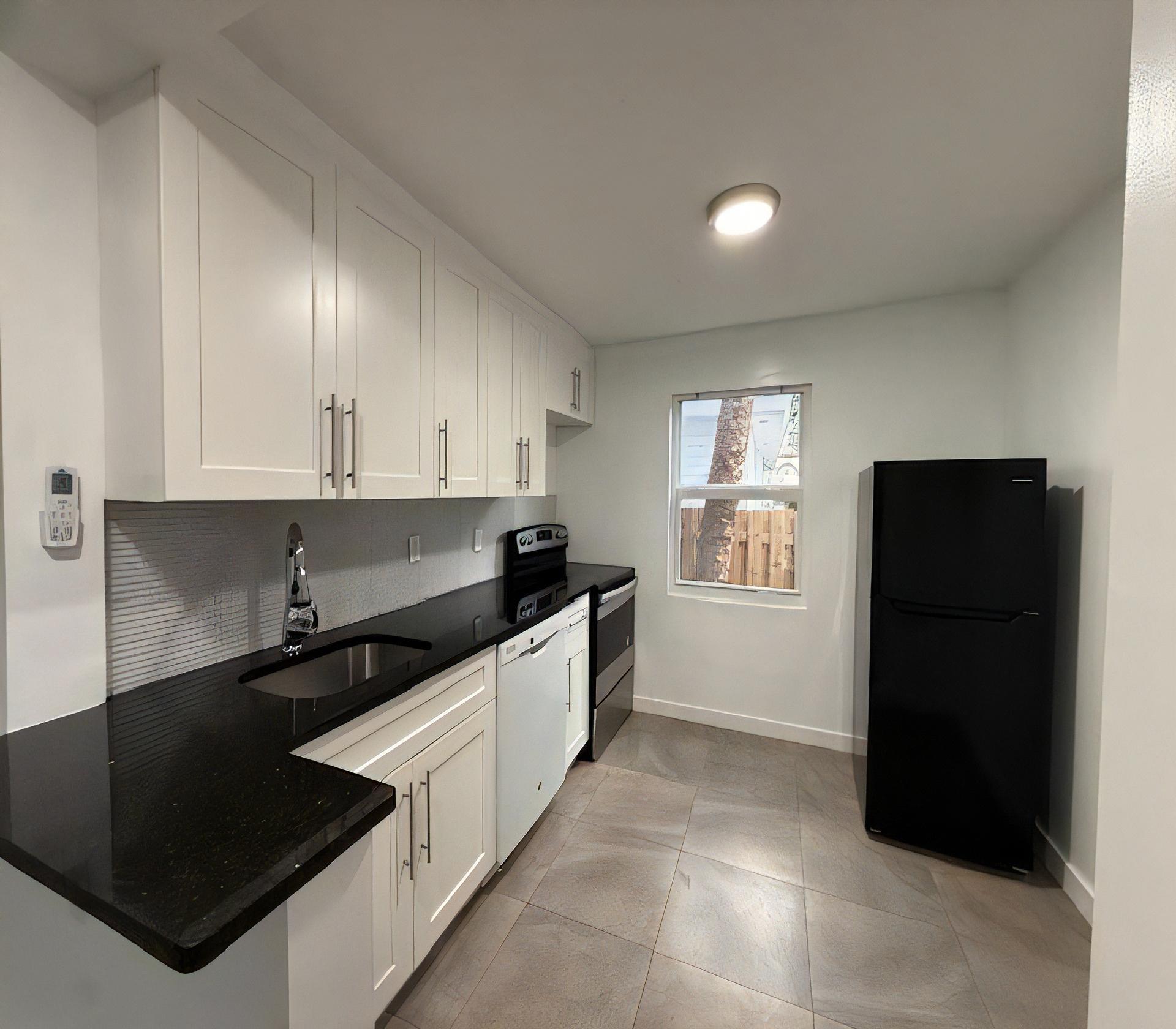 919 2nd St unit 1 – photo 4
